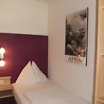 Zum Toni Hotel 3*